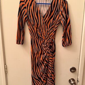 Diane von furstenberg women’s wrap dress barely worn size 0